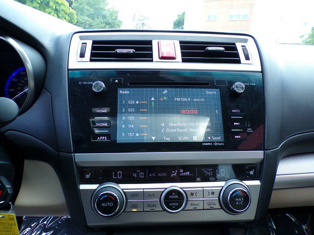 Used 2016 Subaru Outback 2.5i Premium AWD/4WD image 11