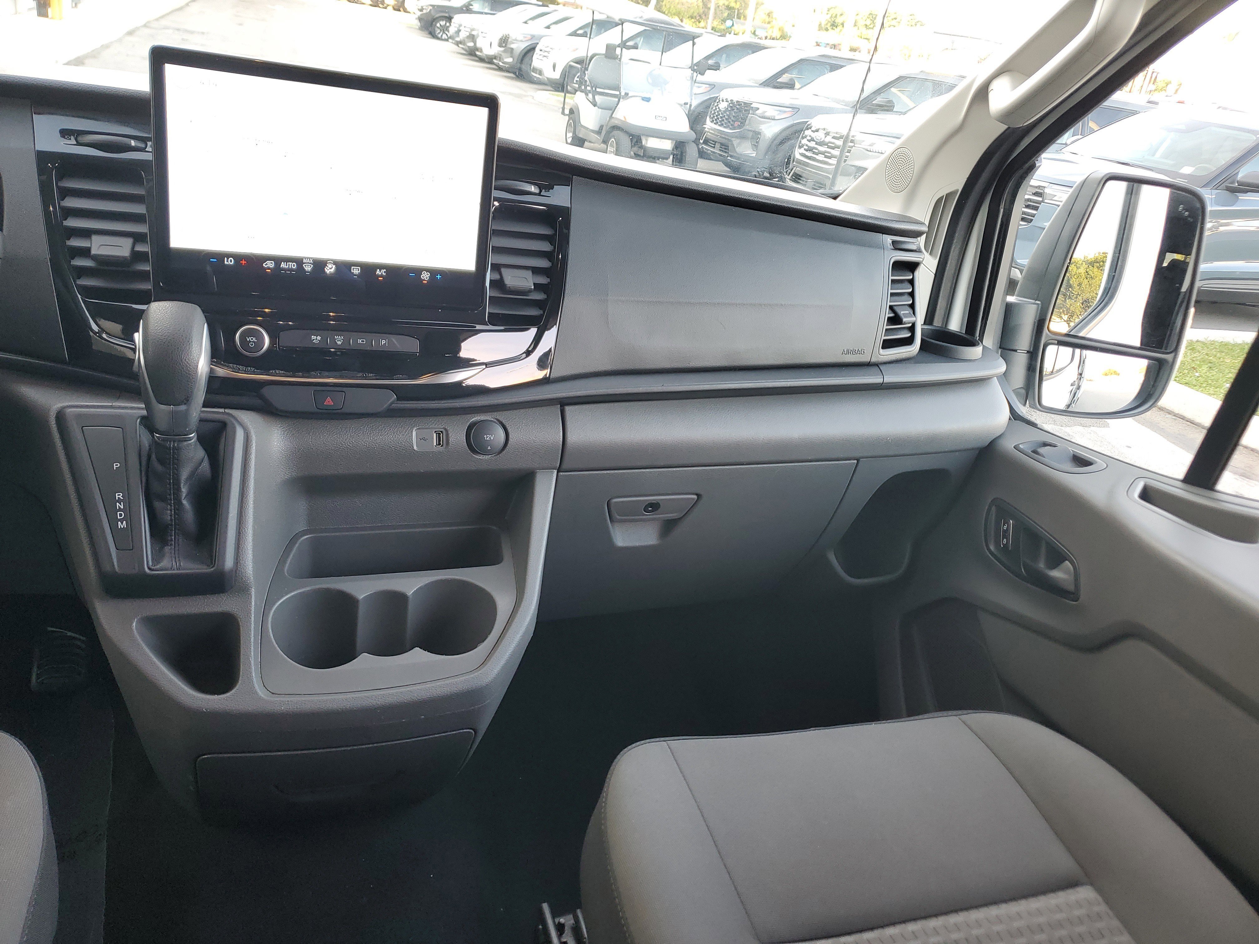 Used 2023 Ford Transit 350 XLT image 19