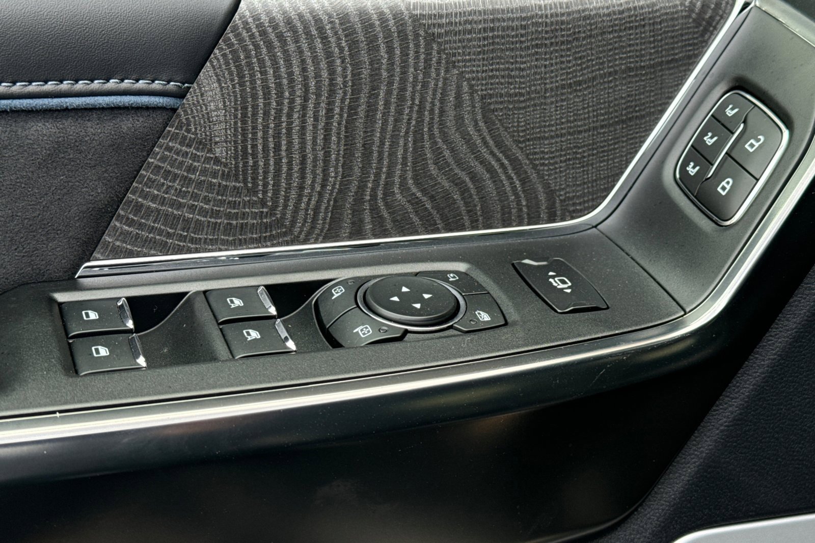 New 2025 Ford F350 Platinum image 12