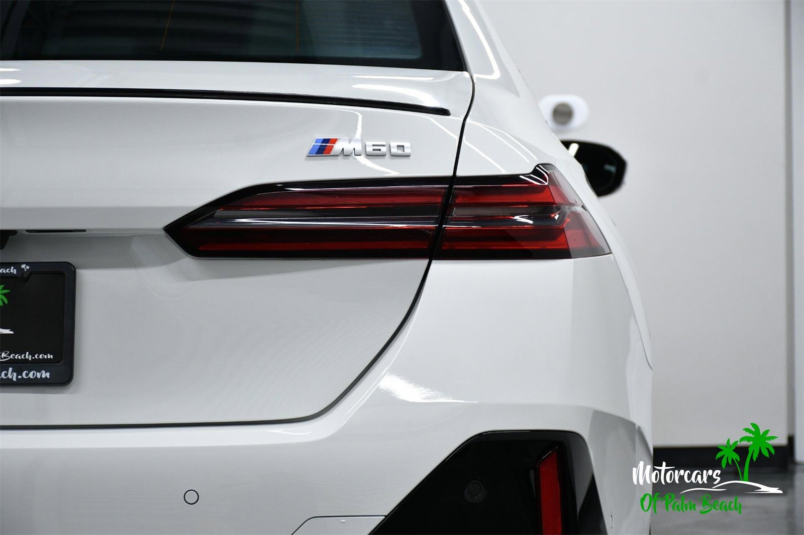 Used 2025 BMW i5 M60 w/ Premium Package image 8