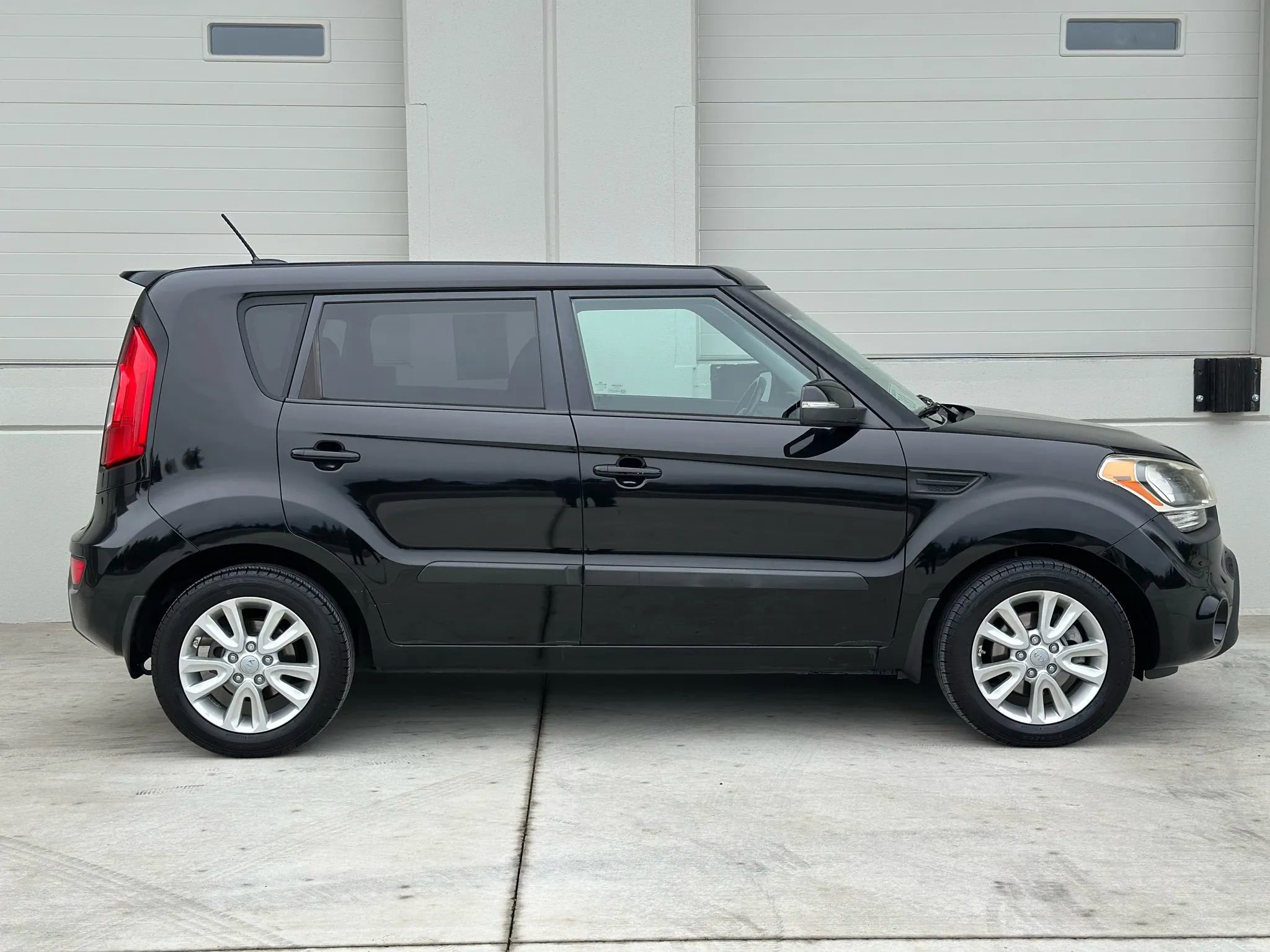 Used 2013 Kia Soul + w/ Audio Pkg image 6