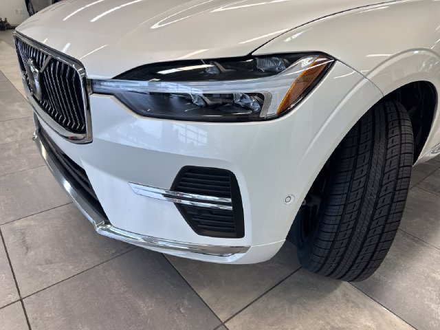 Used 2023 Volvo XC60 B5 Plus AWD/4WD image 16