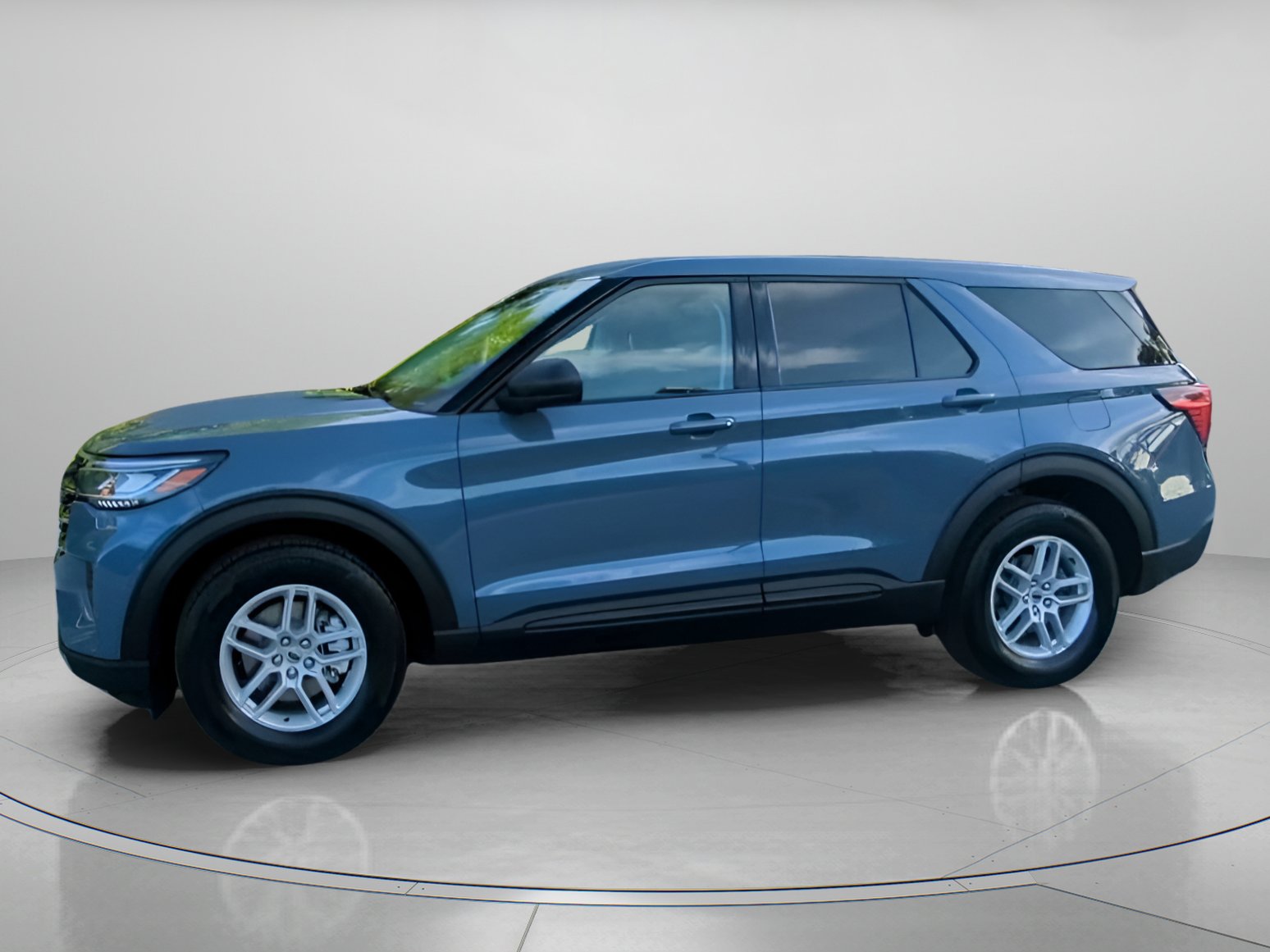 New 2026 Ford Explorer Active RWD image 15