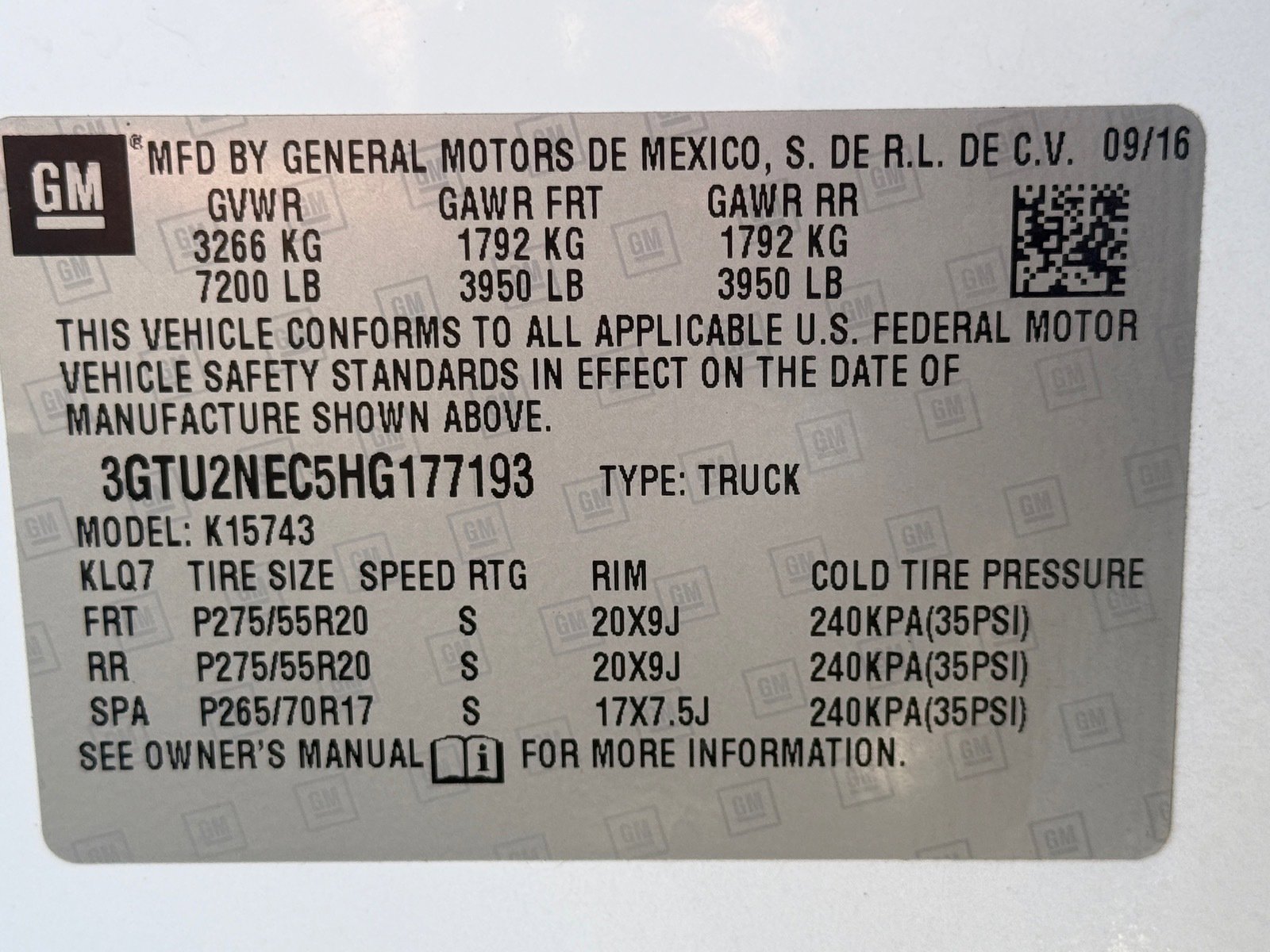 Used 2017 GMC Sierra 1500 SLT w/ SLT Premium Package image 31