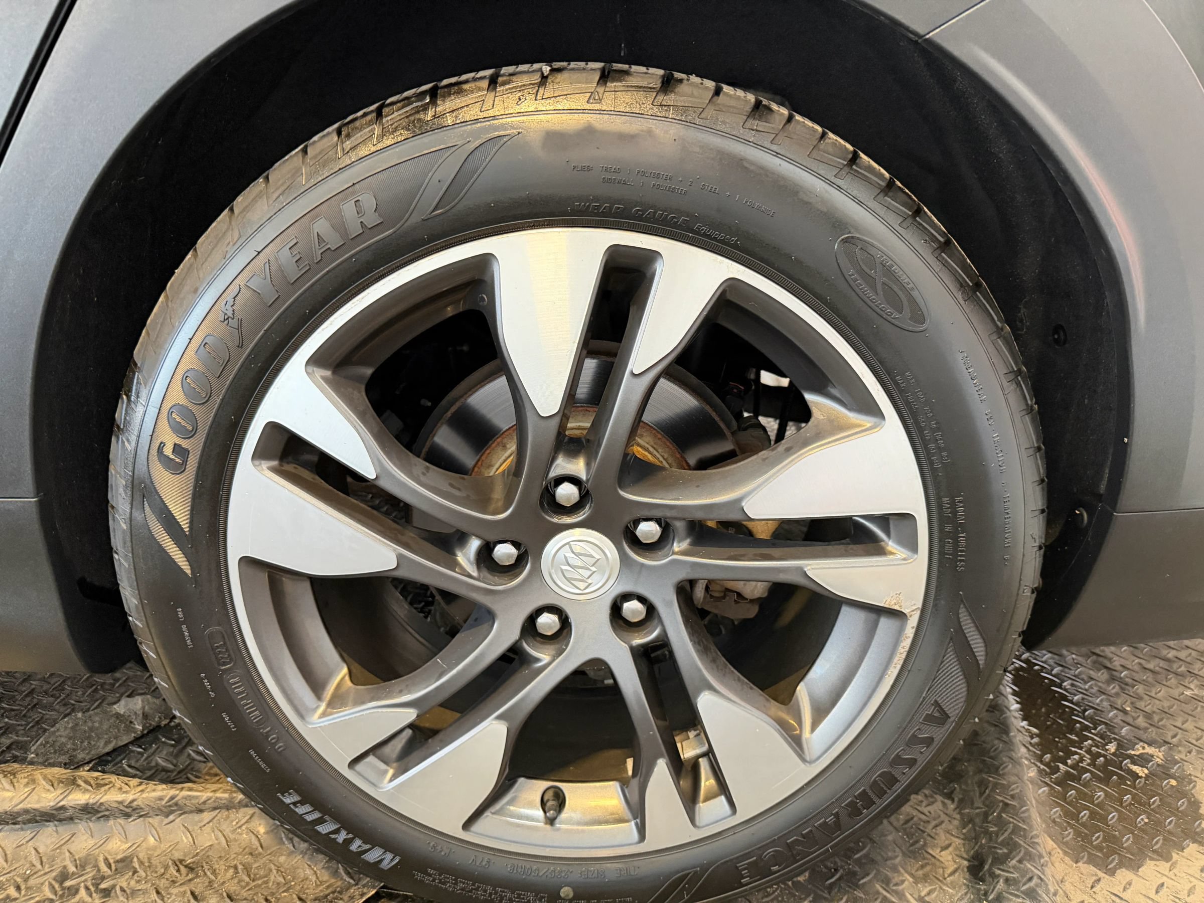 Used 2018 Buick Regal Essence w/ Driver Confidence Package #1 AWD/4WD image 37