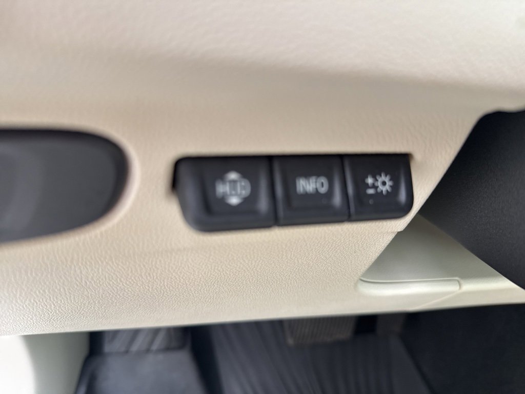 Used 2021 Buick Envision Avenir image 19