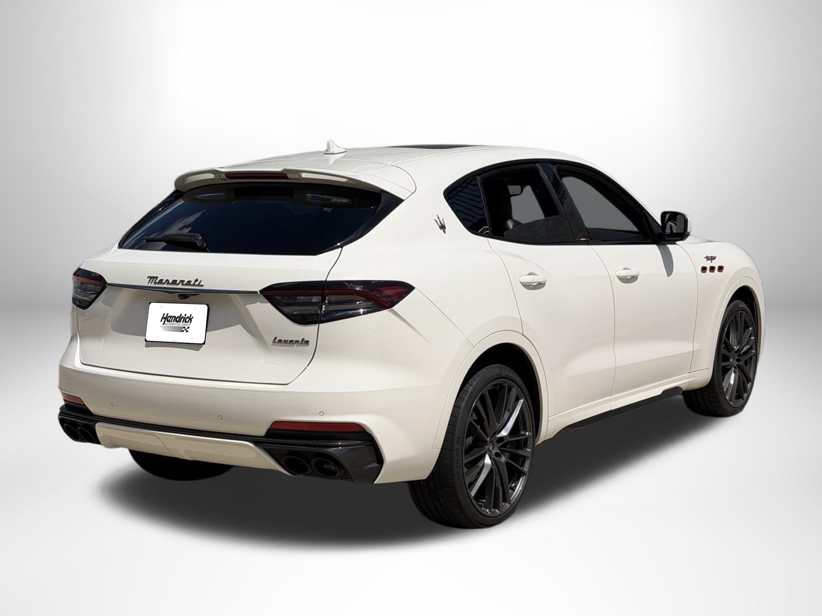 Used 2022 Maserati Levante Trofeo AWD/4WD image 8