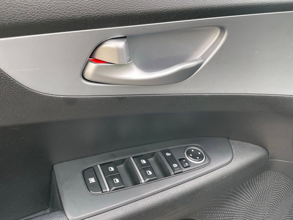 Certified 2023 Kia Forte LXS image 11