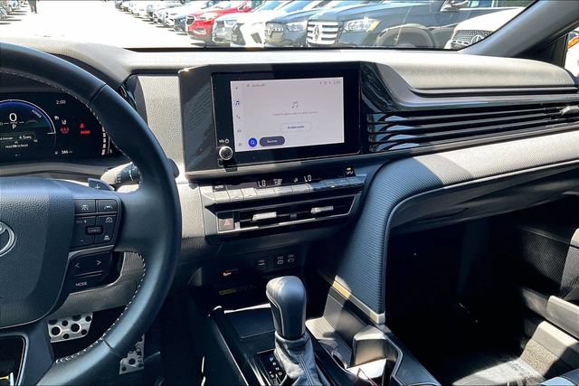 Used 2026 Toyota Camry SE FWD image 5