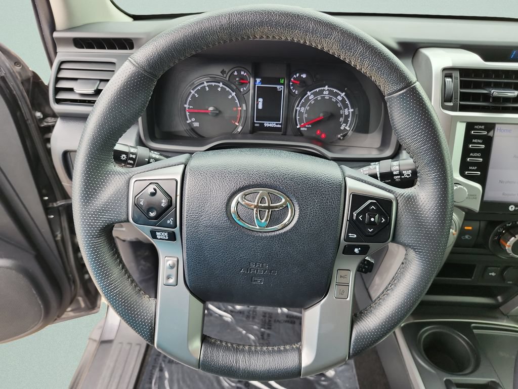 Used 2020 Toyota 4Runner SR5 RWD image 34