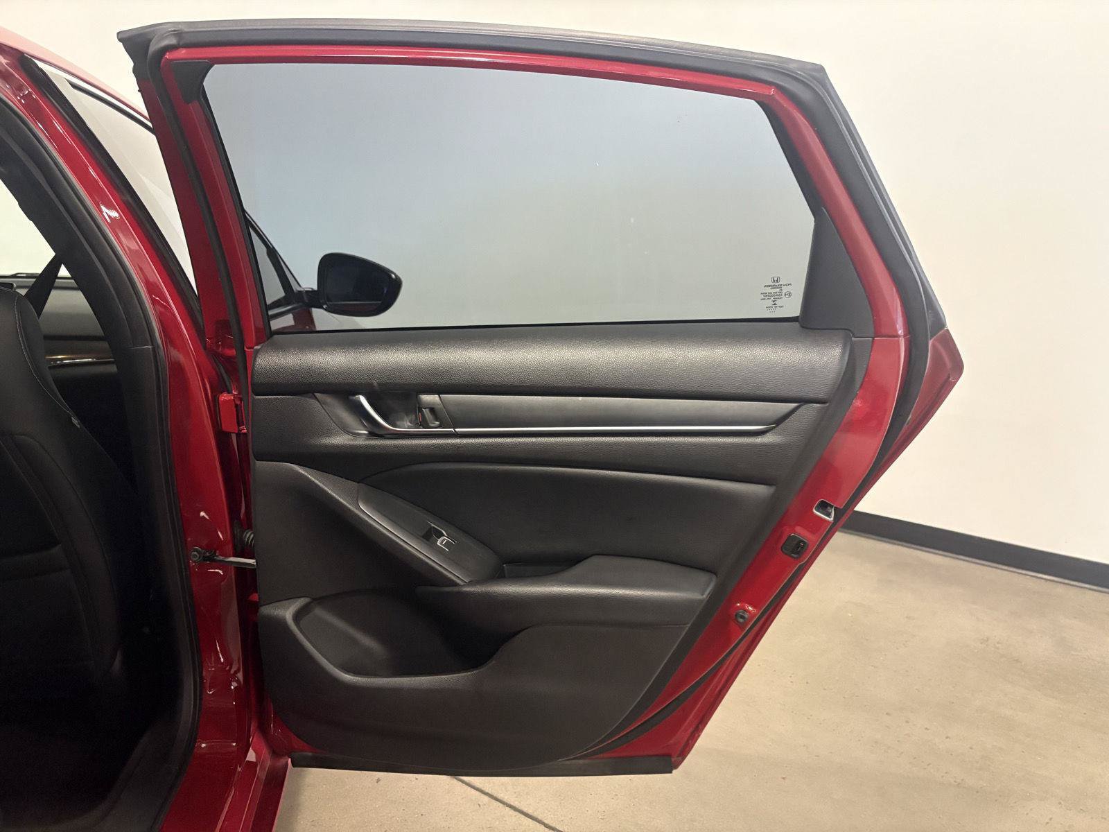 Used 2018 Honda Accord Sport image 36