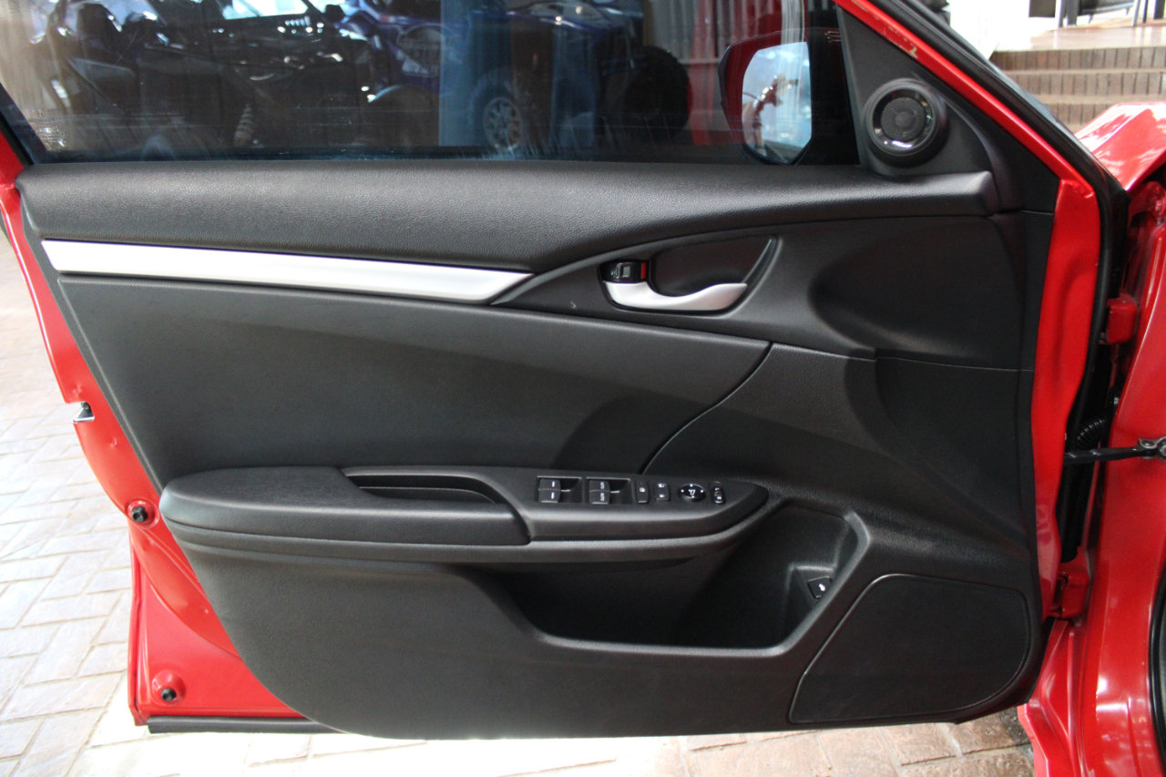 Used 2021 Honda Civic Sport image 11