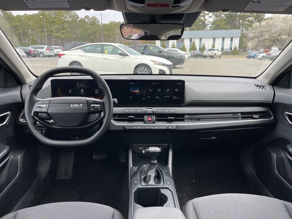 Used 2025 Kia K4 LXS image 8