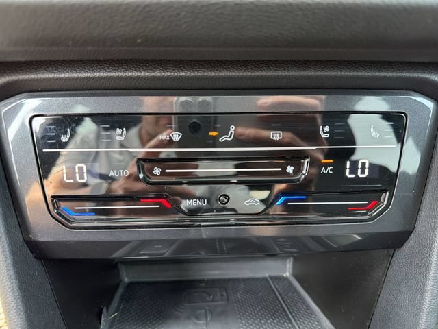 Used 2023 Volkswagen Tiguan SEL R-Line AWD/4WD image 21