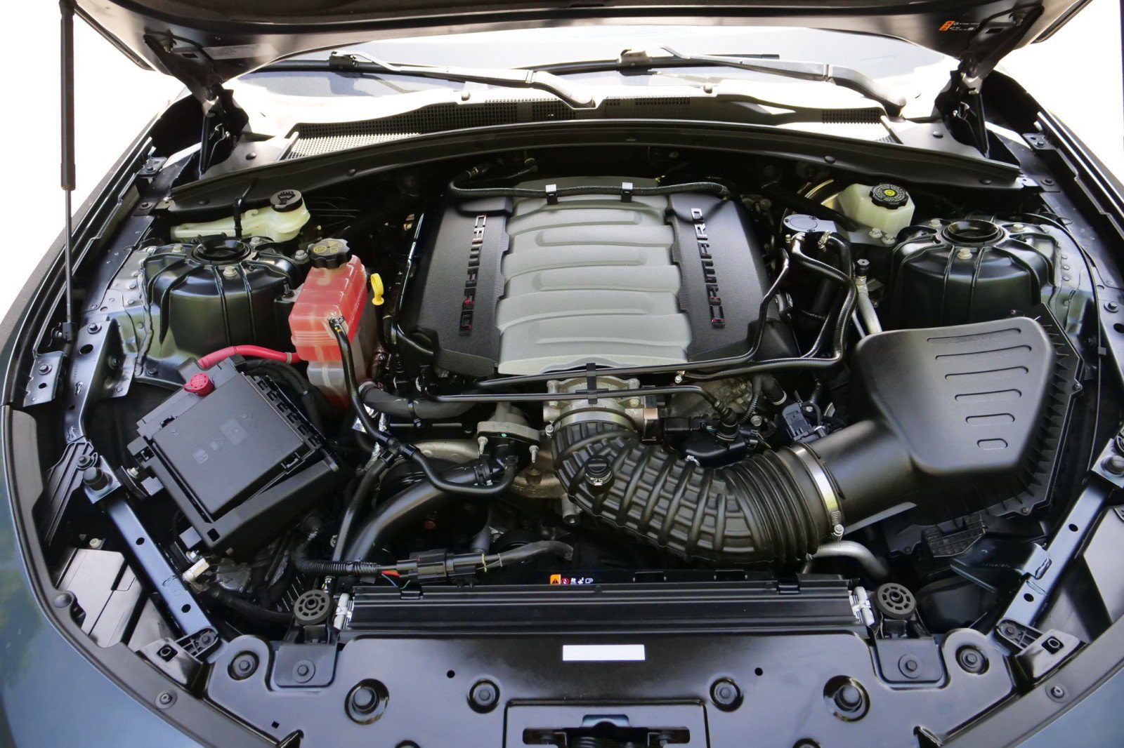 Used 2022 Chevrolet Camaro LT RWD image 42