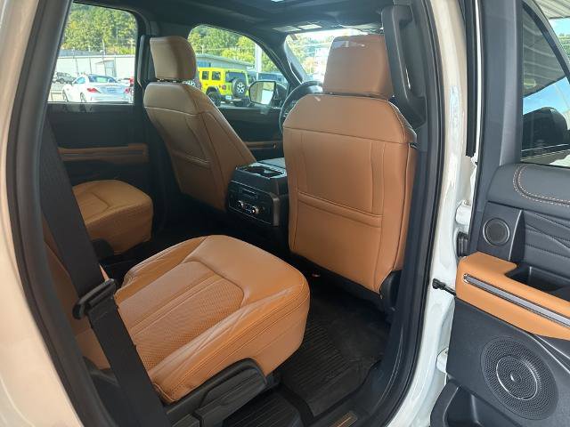Certified 2024 Ford Expedition Platinum image 21