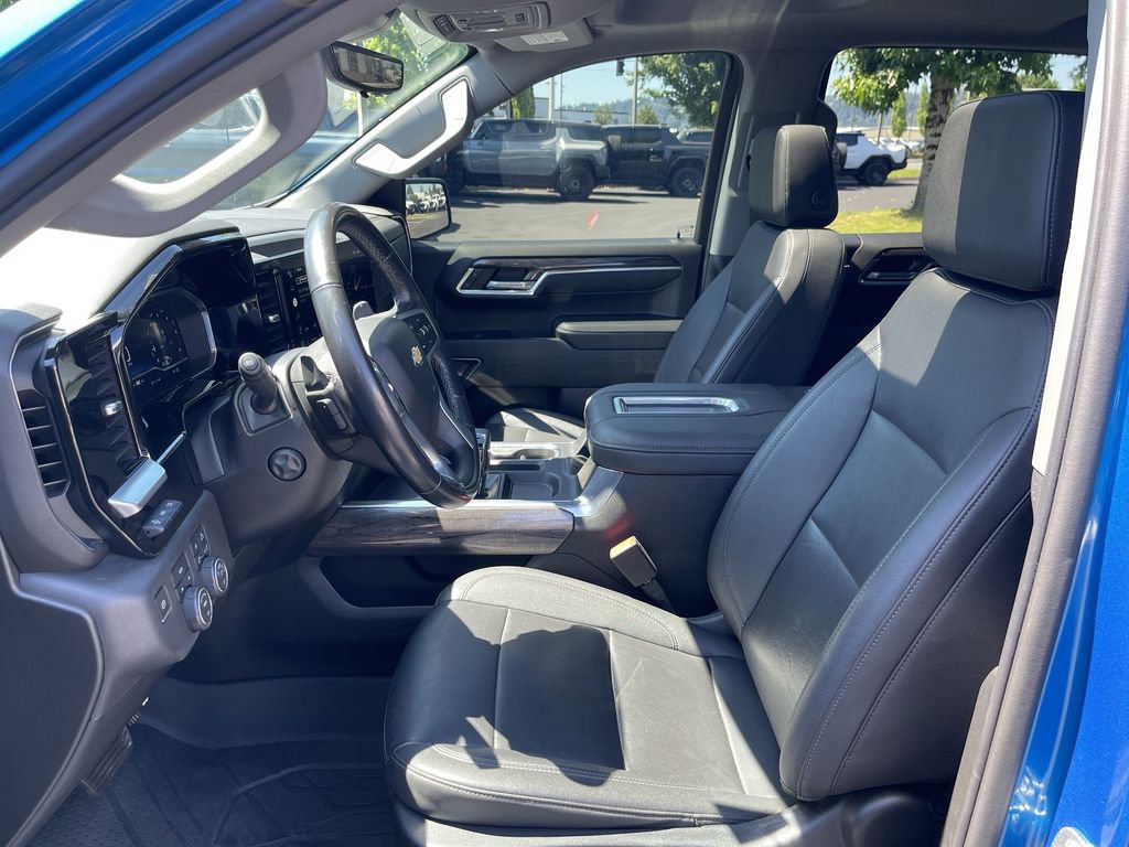 Used 2022 Chevrolet Silverado 1500 LTZ w/ LTZ Premium Package AWD/4WD image 20
