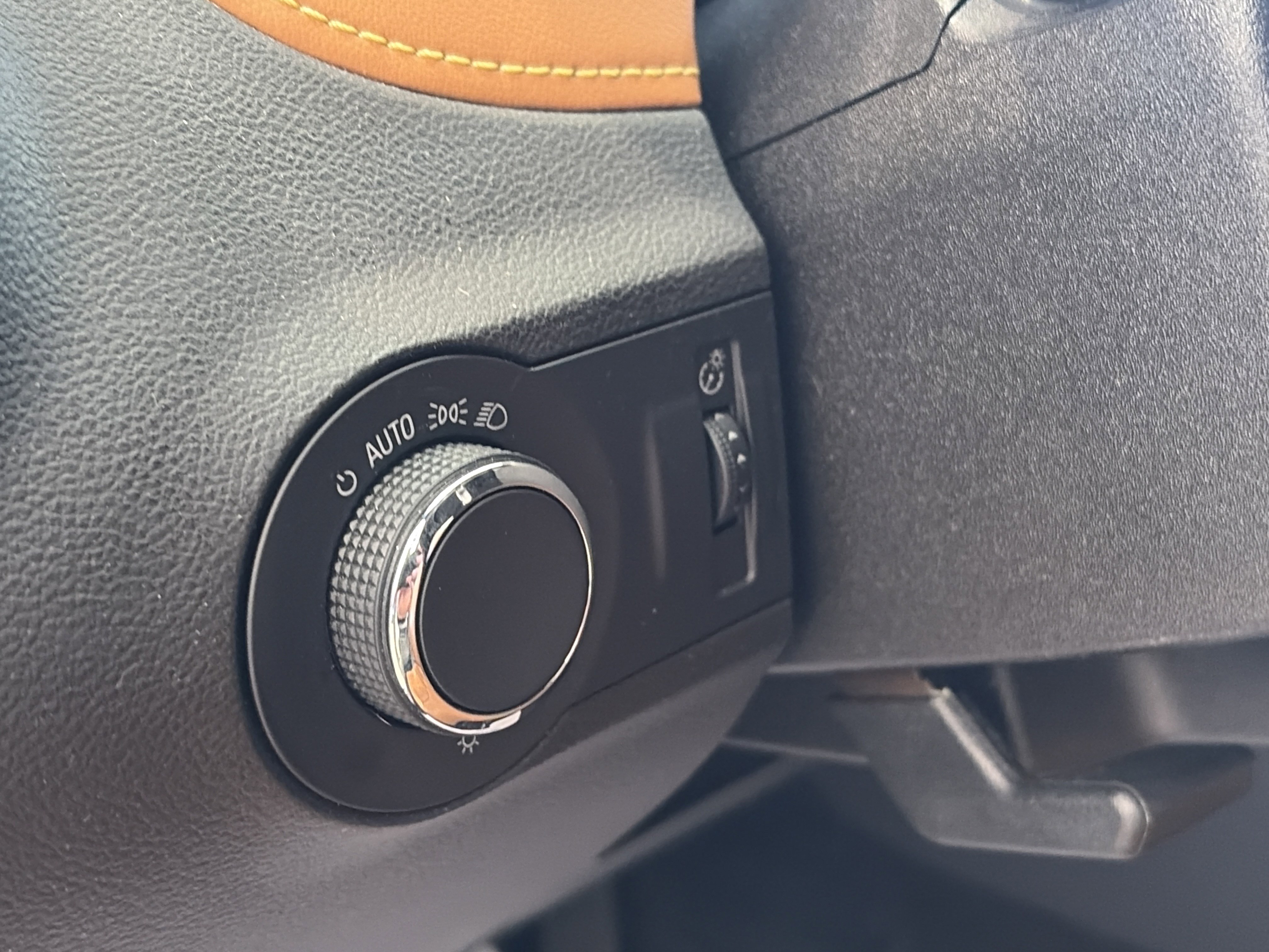 Used 2013 Chevrolet Camaro SS w/ Dusk Special Edition RWD image 23