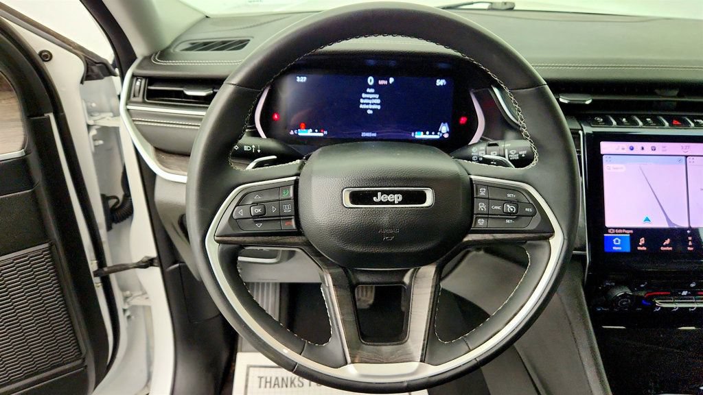 Used 2023 Jeep Grand Cherokee Limited AWD/4WD image 14