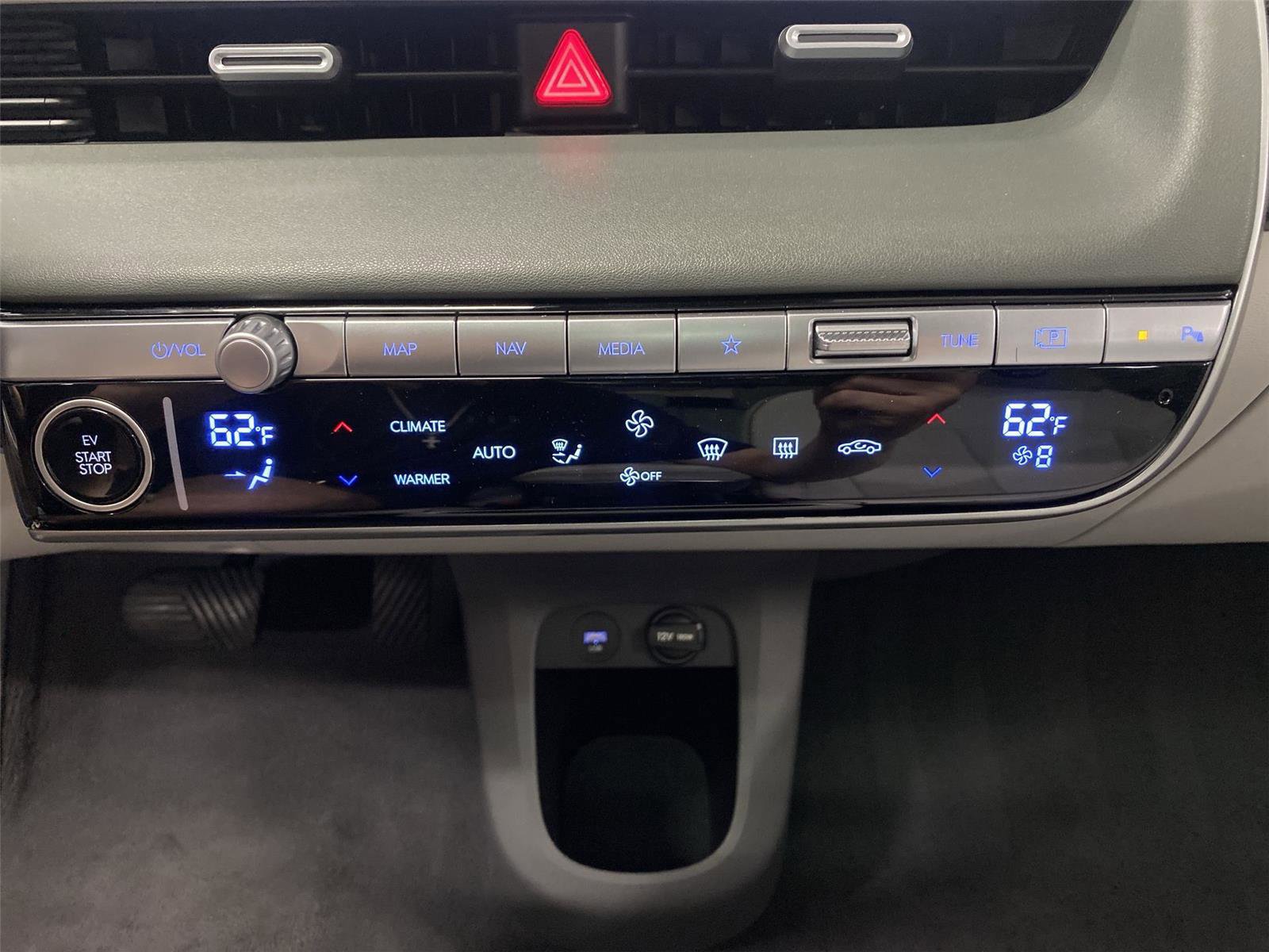 Used 2024 Hyundai Ioniq 5 Limited image 21