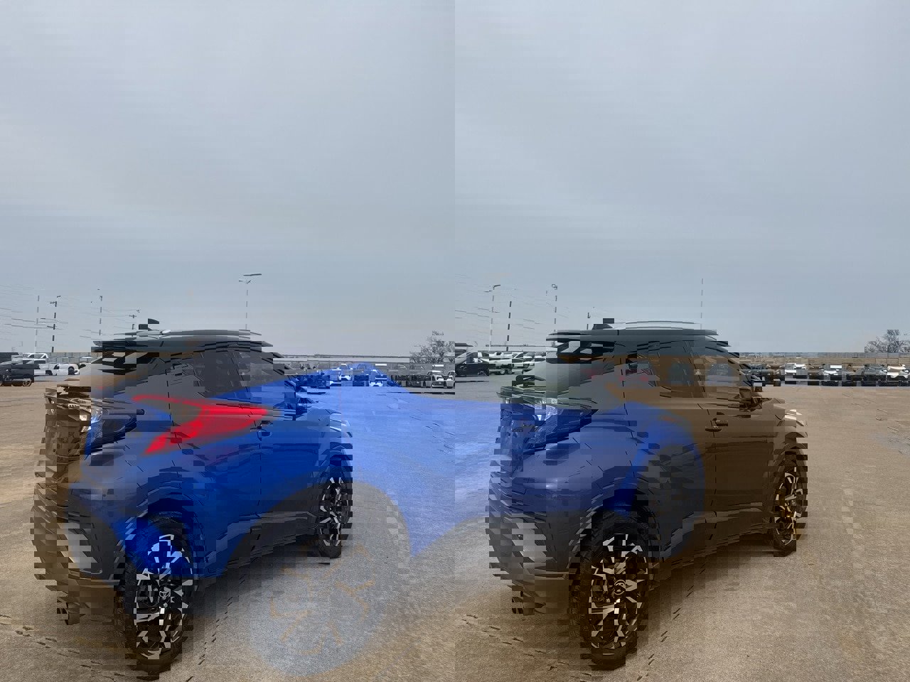 Used 2020 Toyota C-HR XLE image 24