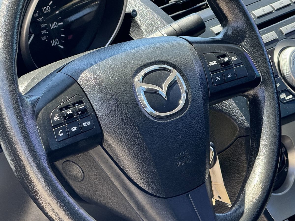 Used 2011 MAZDA MAZDA3 i Touring image 25