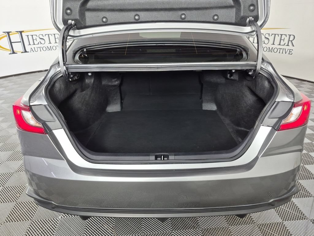 Used 2026 Toyota Camry SE w/ Multimedia Upgrade Package FWD image 34