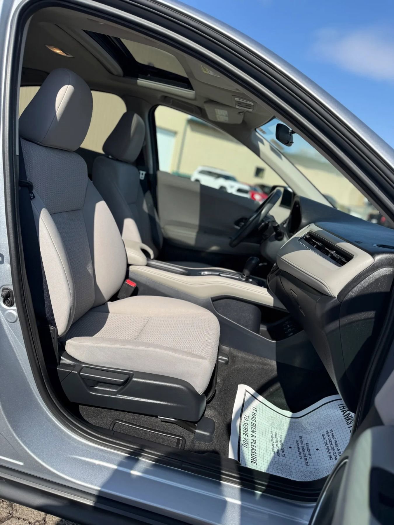 Used 2018 Honda HR-V EX image 17