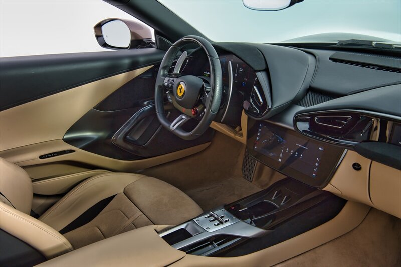 Used 2025 Ferrari 12Cilindri RWD image 31