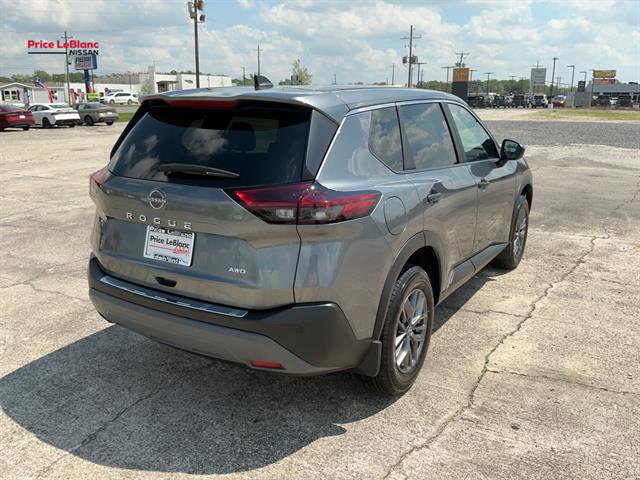 Used 2023 Nissan Rogue S image 11