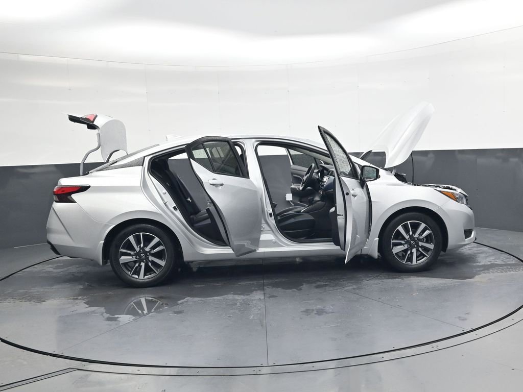 Used 2025 Nissan Versa SV w/ Trunk Package image 32