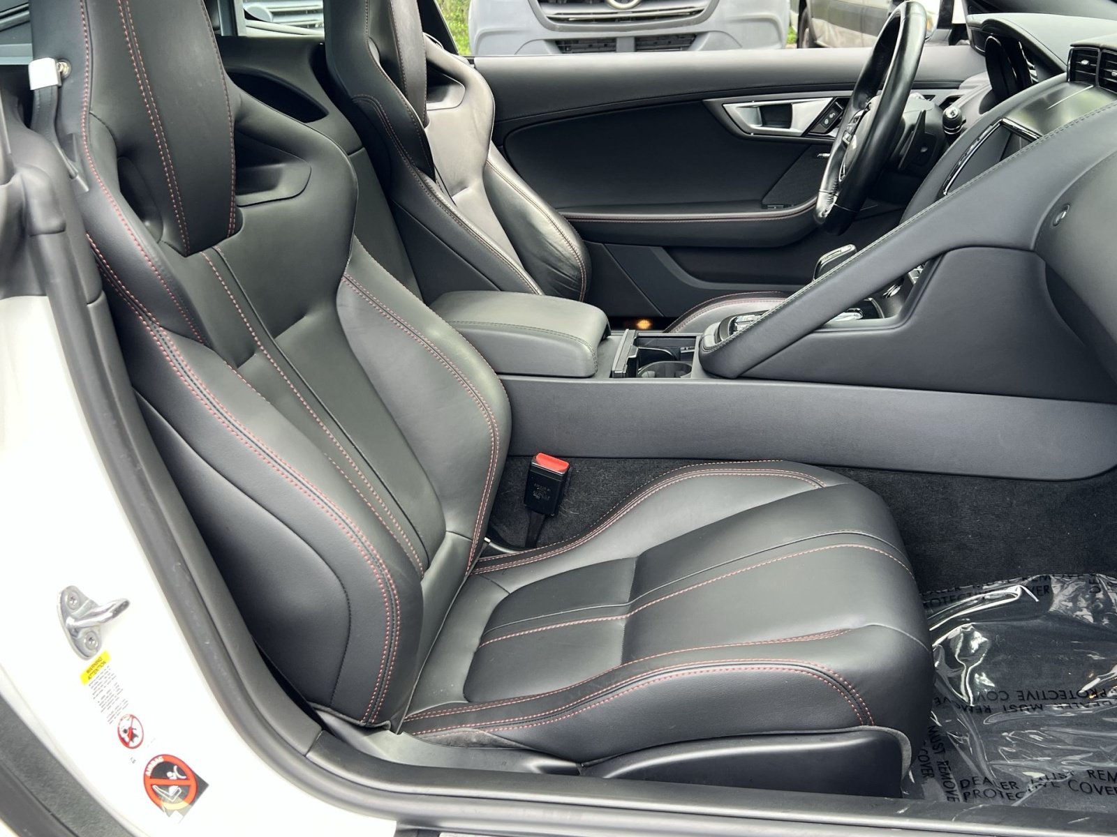 Used 2016 Jaguar F-TYPE Coupe RWD image 32
