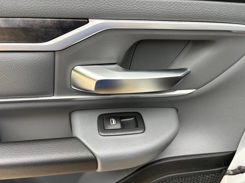 Used 2023 RAM 1500 Big Horn AWD/4WD image 37