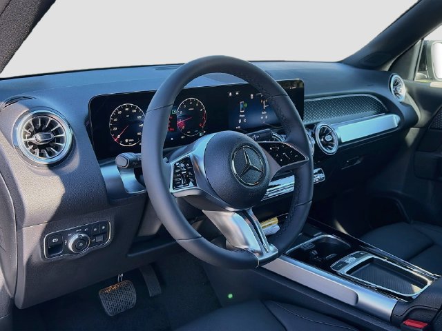 New 2026 Mercedes-Benz GLB 250 4MATIC image 8