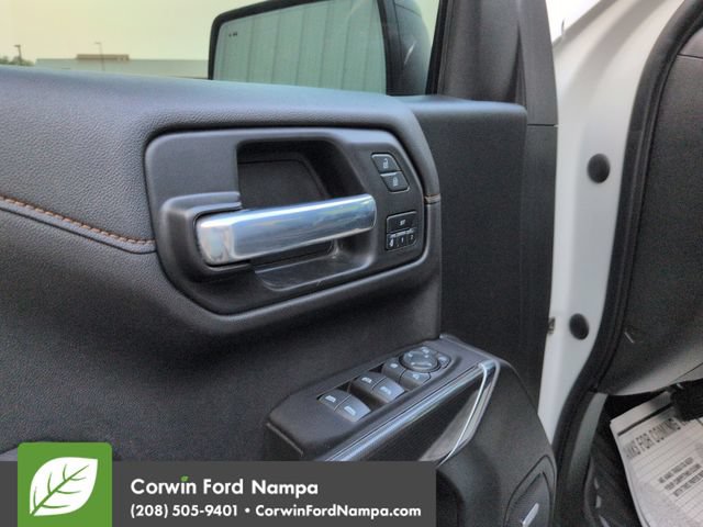 Used 2021 GMC Sierra 1500 AT4 w/ AT4 Carbonpro Edition AWD/4WD image 11