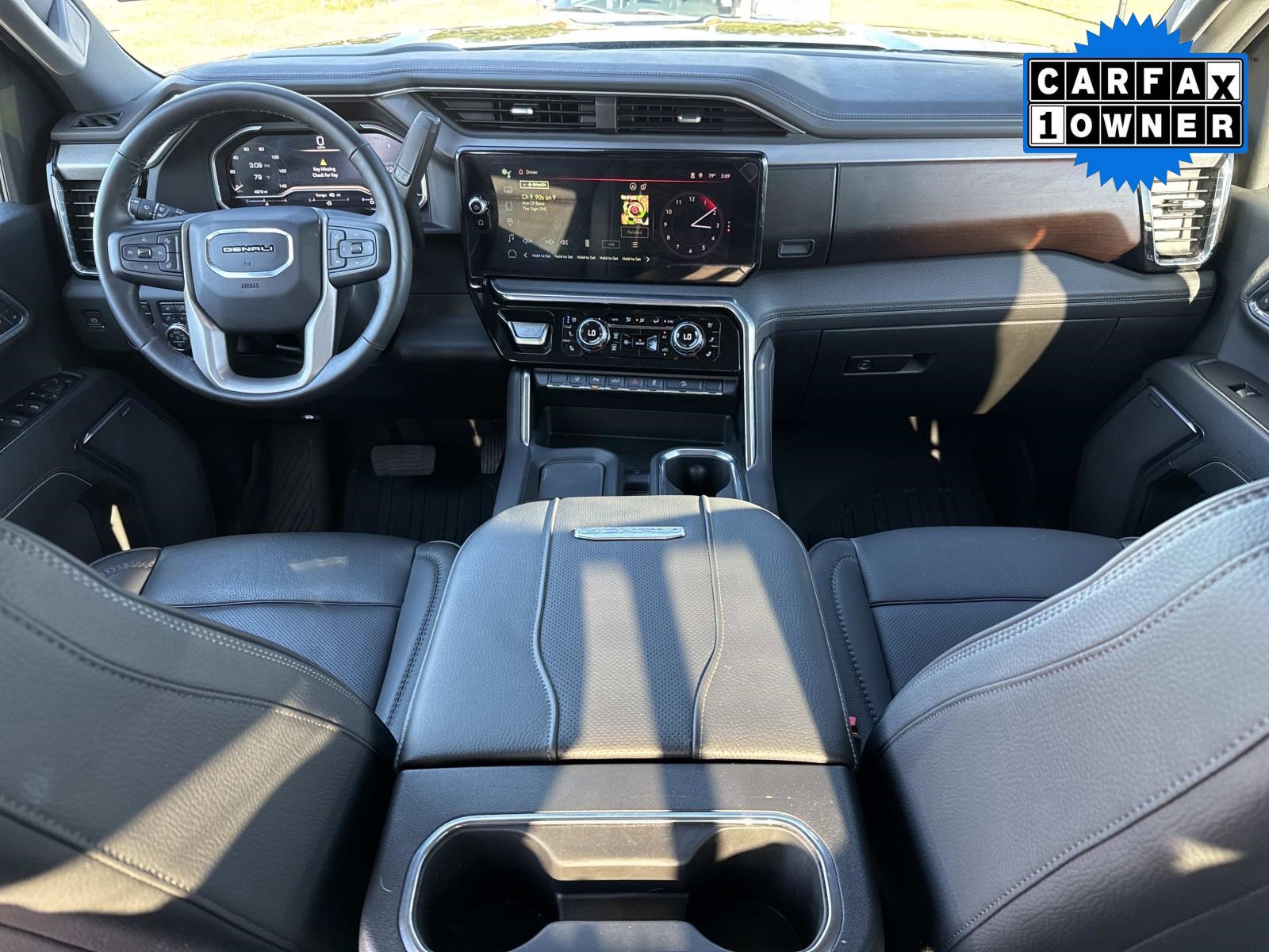 Used 2024 GMC Sierra 2500 Denali w/ Denali Reserve Package image 20