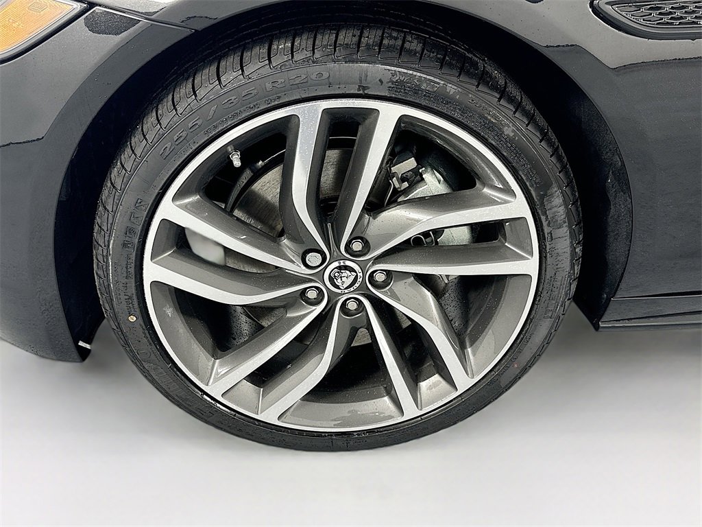 New 2024 Jaguar XF R-Dynamic SE image 32