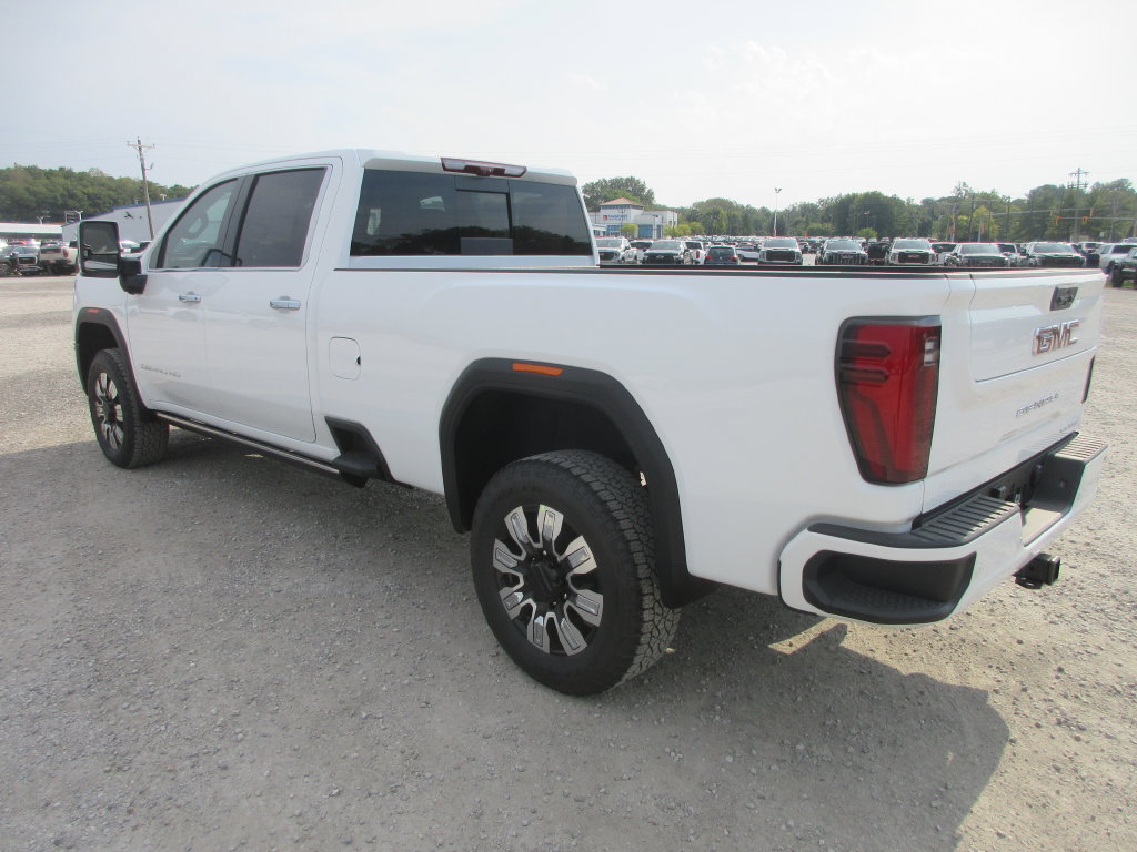 New 2026 GMC Sierra 3500 Denali w/ Denali Reserve Package AWD/4WD image 7