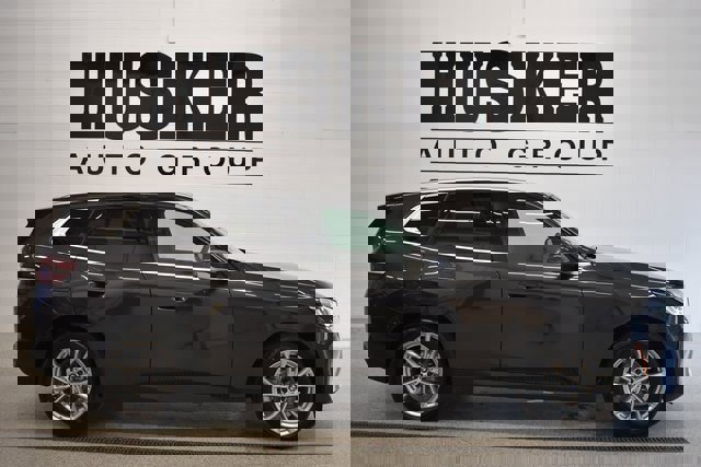 New 2025 BMW X3 xDrive30i w/ Convenience Package image 2