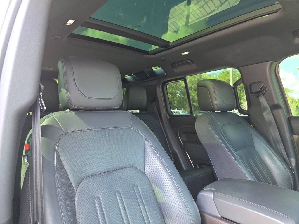 Used 2020 Land Rover Defender 110 X AWD/4WD image 15