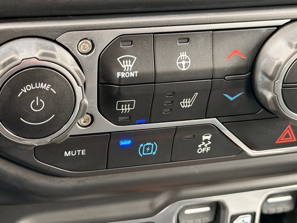 Used 2023 Jeep Wrangler Rubicon w/ Steel Bumper Group image 27