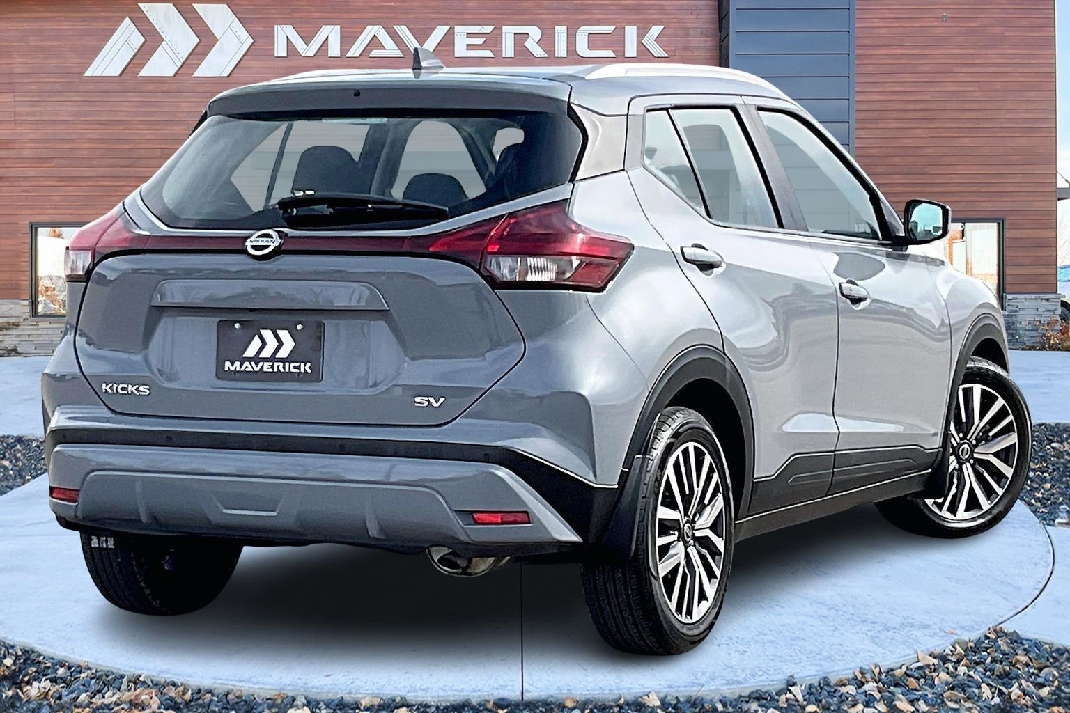 Used 2021 Nissan Kicks SV image 5