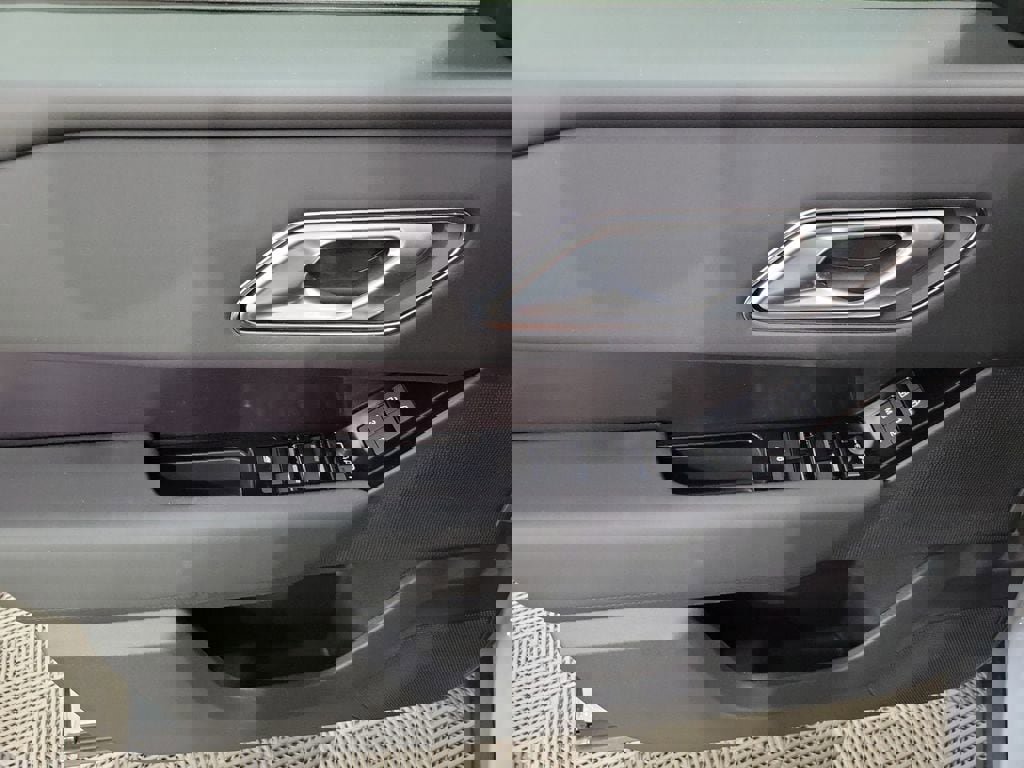 New 2026 Land Rover Range Rover Velar Dynamic SE image 14