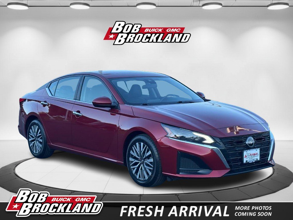 Used 2023 Nissan Altima 2.5 SV FWD image 1