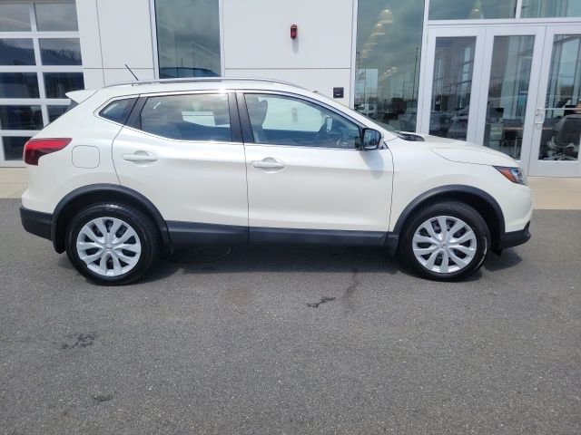 Used 2018 Nissan Rogue Sport SV AWD/4WD image 7