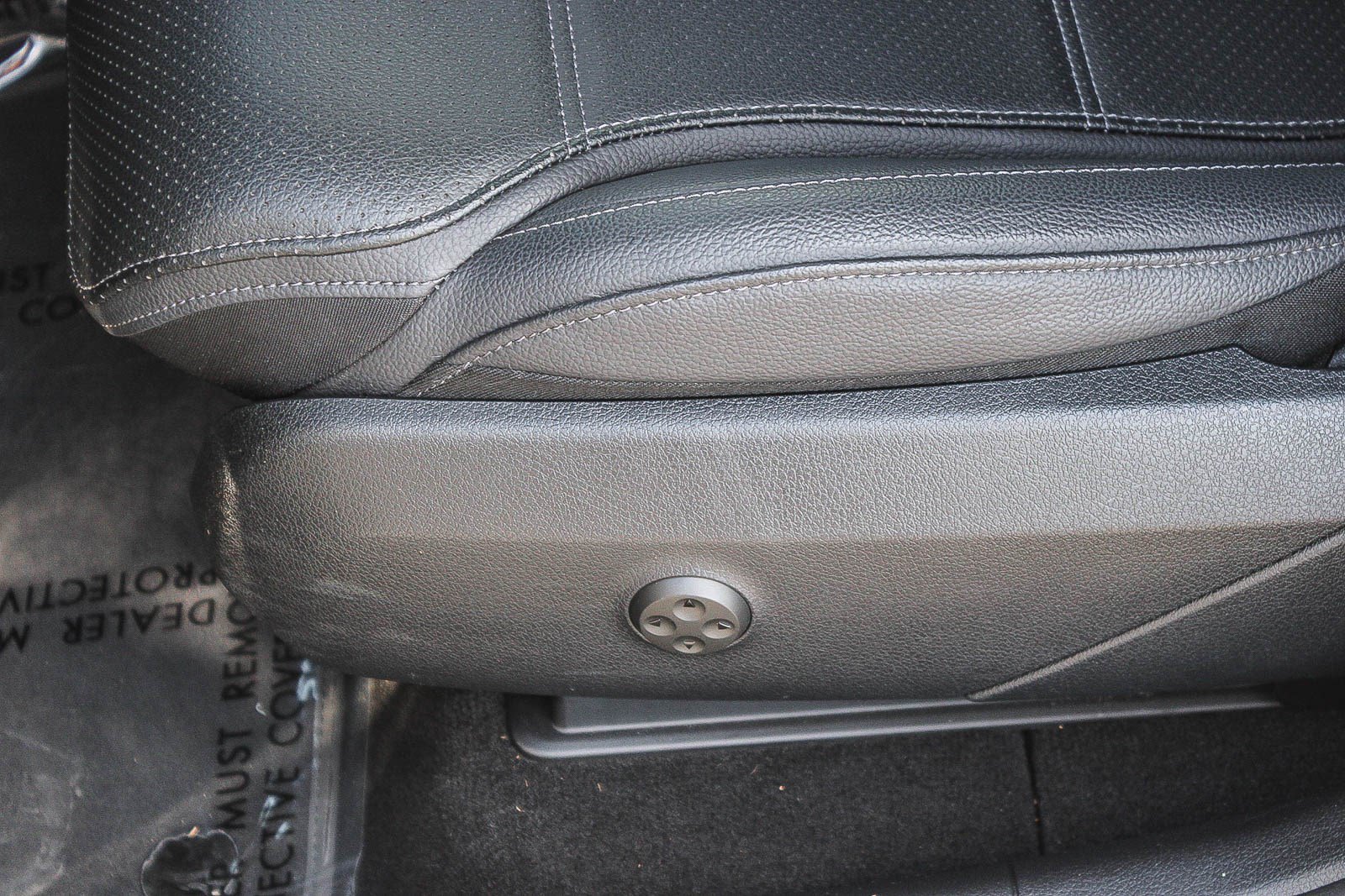 Used 2025 Mercedes-Benz GLC 350e 4MATIC image 22