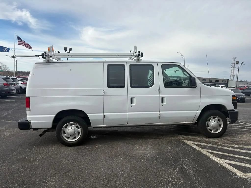 Used 2013 Ford E-150 and Econoline 150 w/ Commercial Cargo Van Pkg RWD image 6