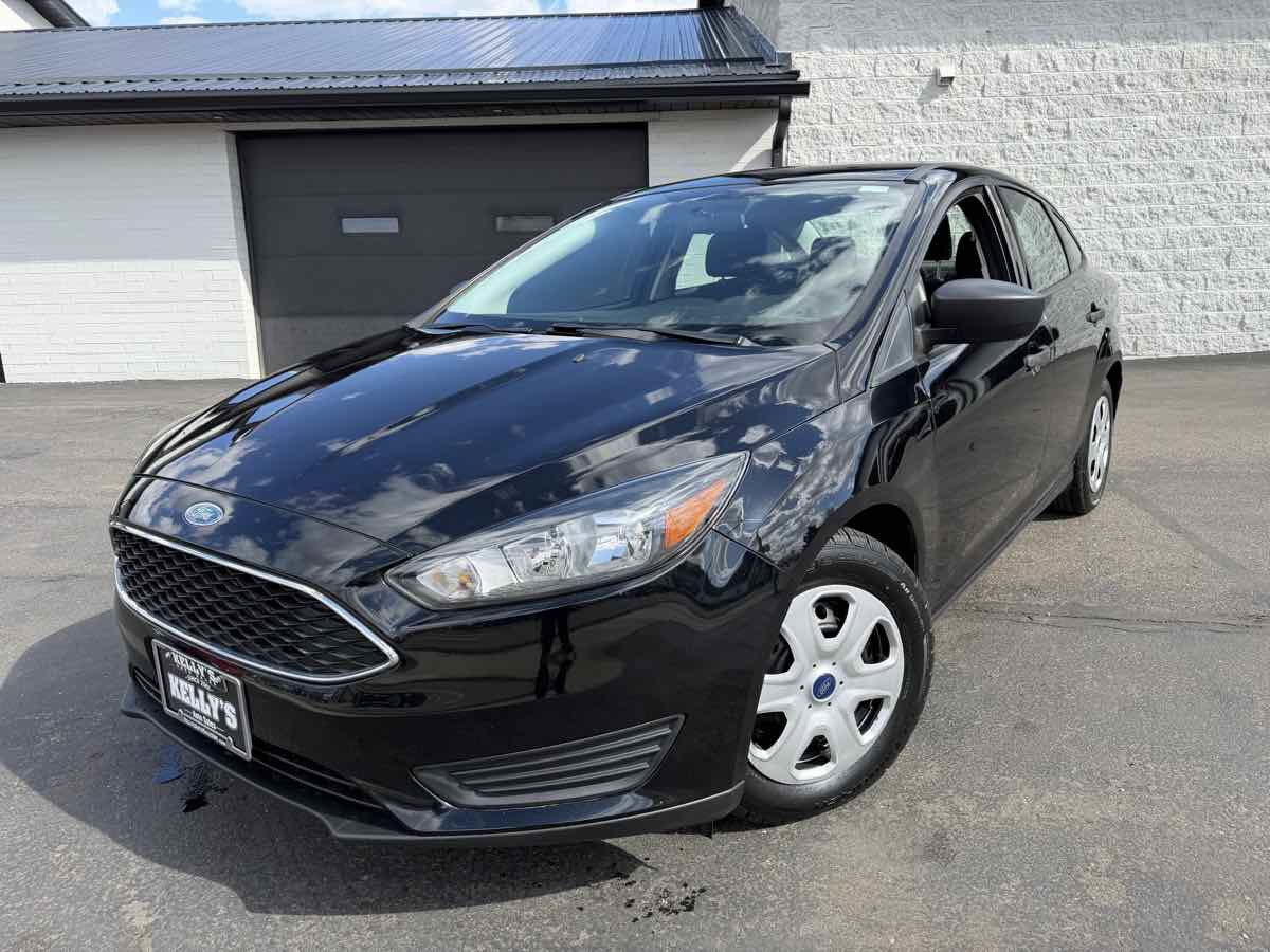 Used 2017 Ford Focus S image 2