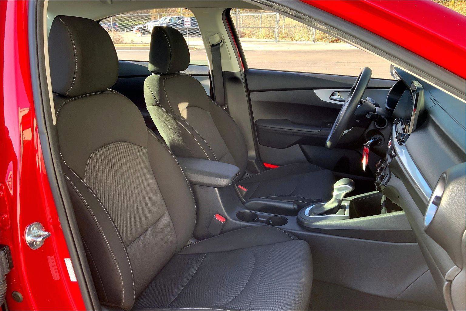 Used 2024 Kia Forte LXS image 7