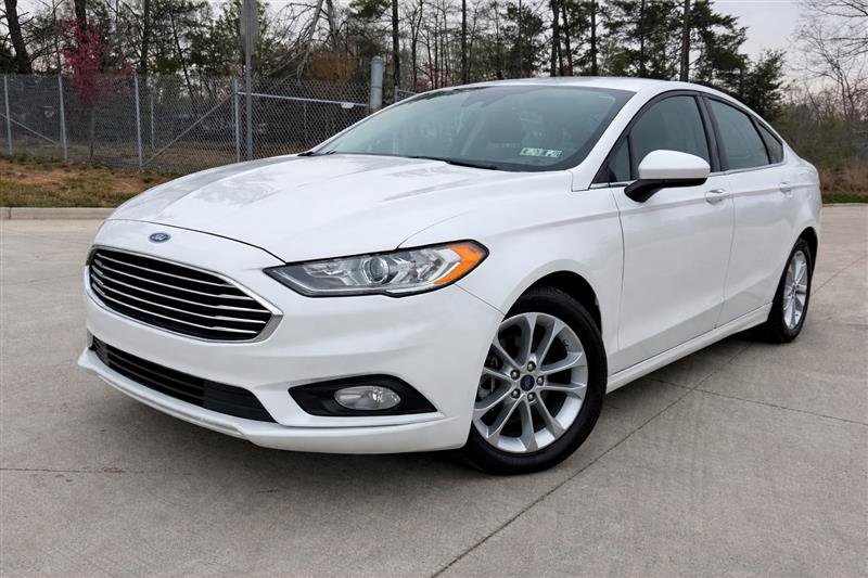 Used 2020 Ford Fusion SE image 1